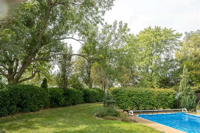 $460,000 | 1342 Redbud Street, Ottawa, KS 66067