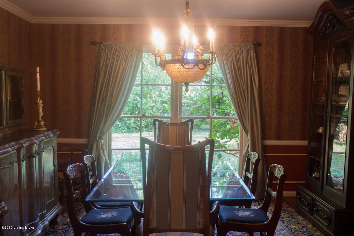2011 High Canyon Road Louisville, KY 40207 - Photo 10 of 51 Dining rm