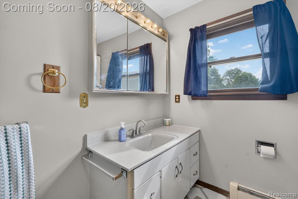 5219 East Carpenter Road Flint, MI 48506 - Photo 22 of 36 Gallery Image 22