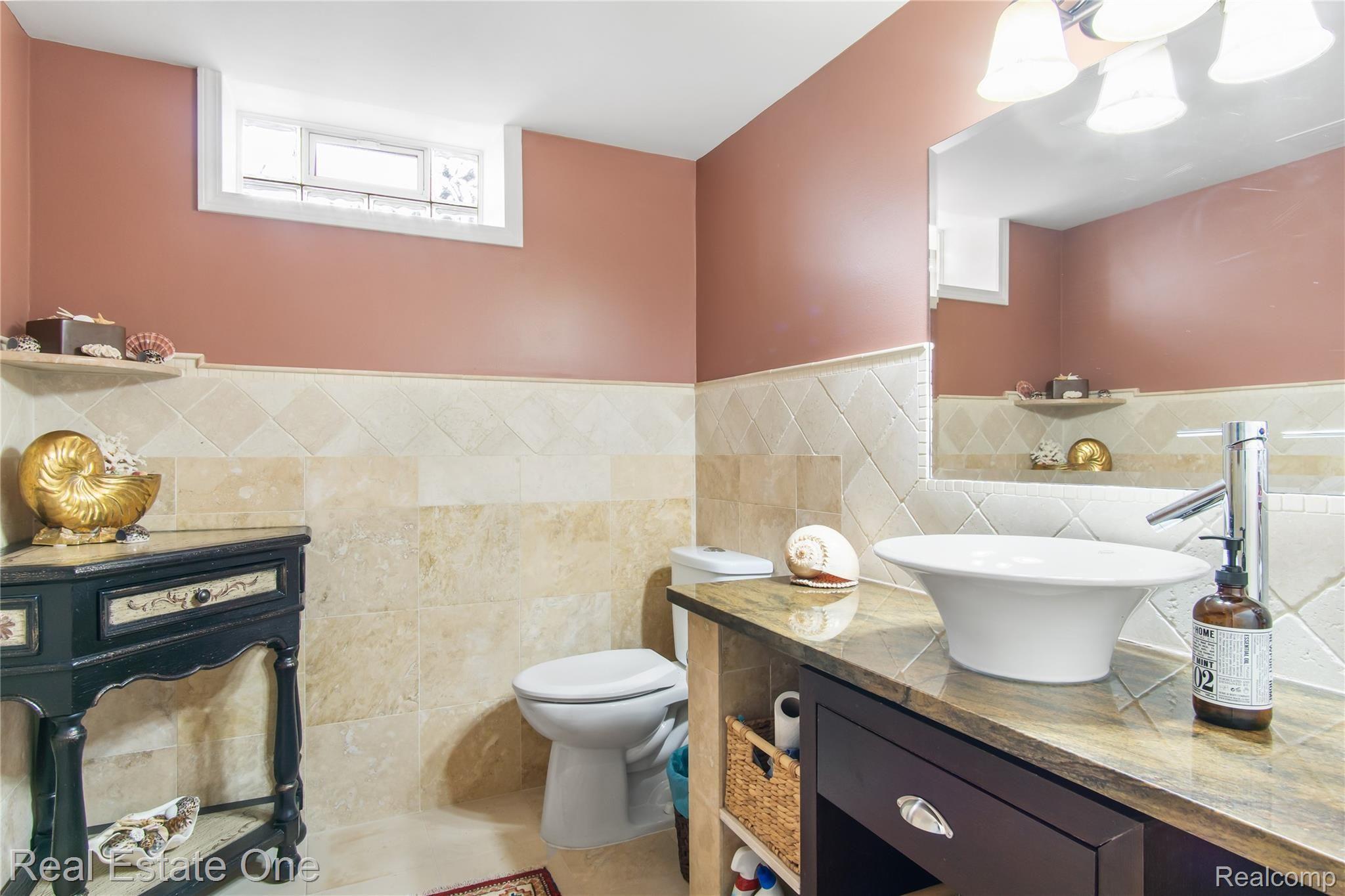 41777 Hayes Road Sterling Heights, MI 48313 - Photo 25 of 29 DSC01390.jpg