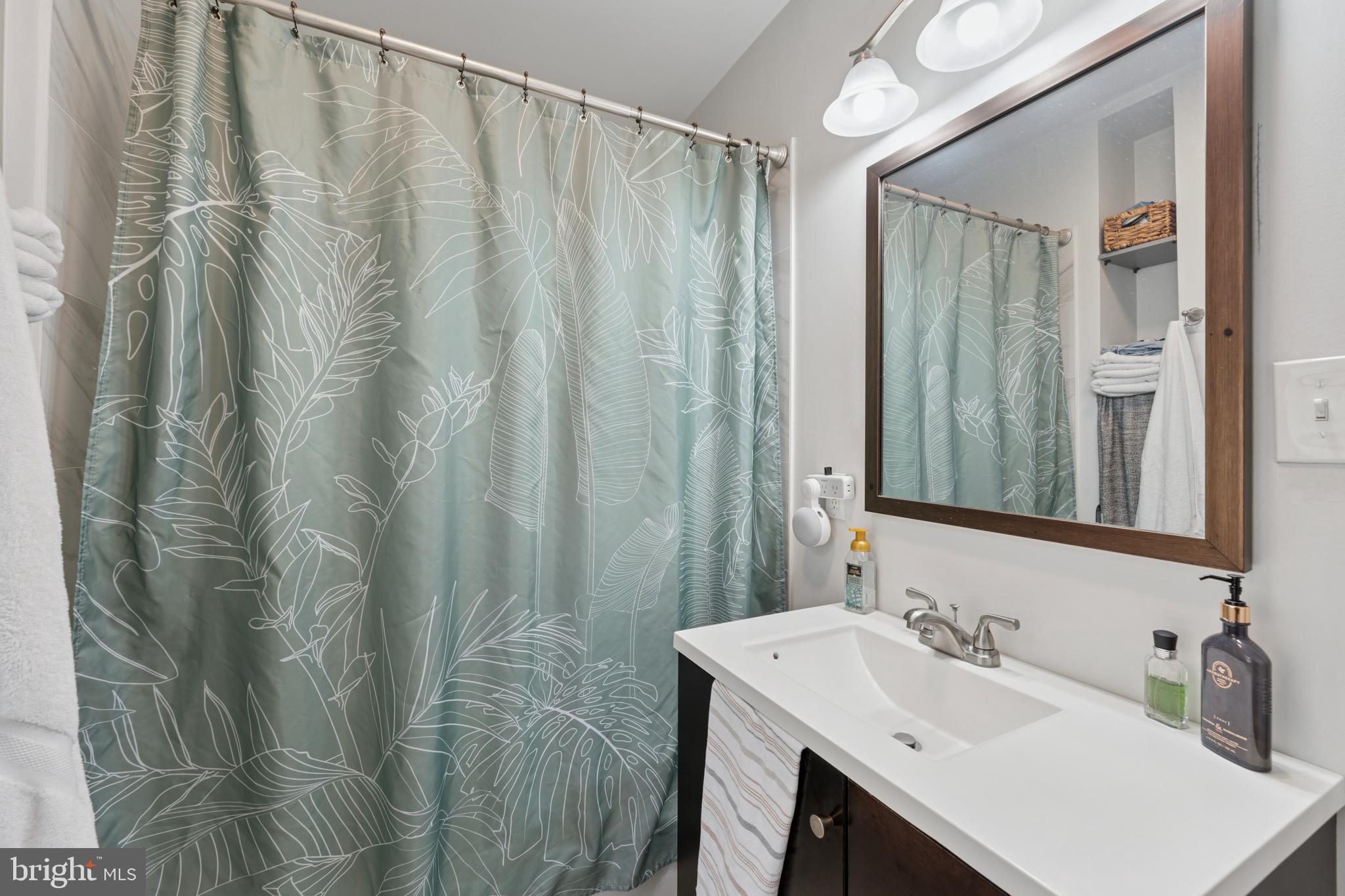 1833 Reed Street Philadelphia, PA 19146 - Photo 11 of 15