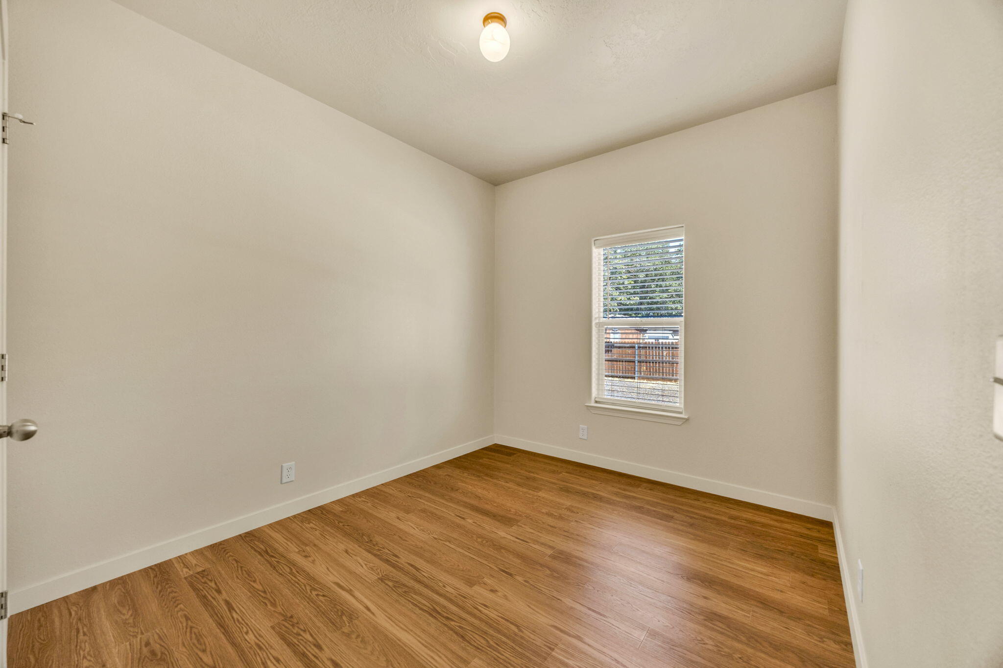 225 Wilson Road Central Point, OR 97502 - Photo 33 of 63 Bedroom 2