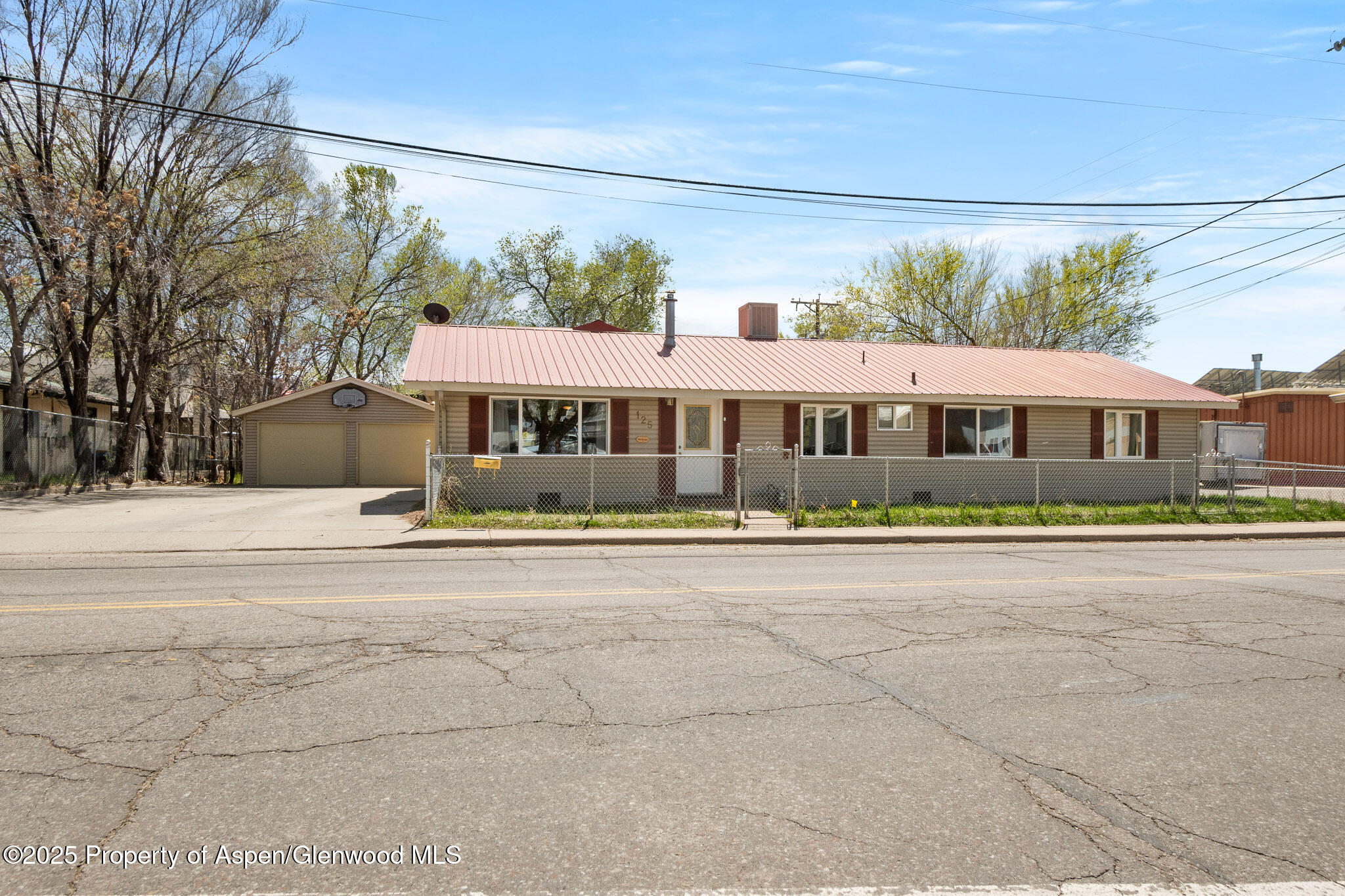 125 East 9th Street Rifle, CO 81650 - Photo 2 of 29