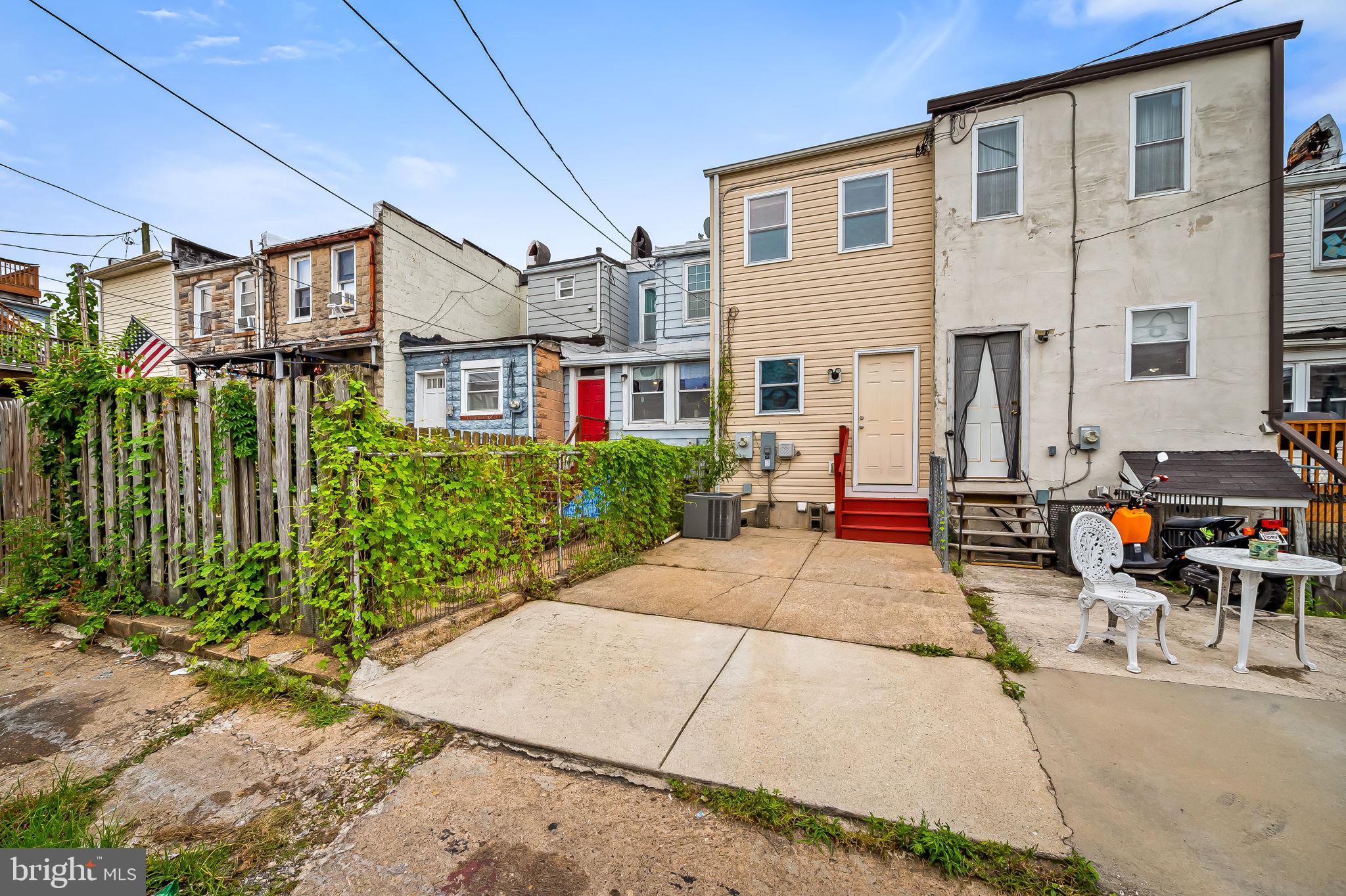 111 North Port Street Baltimore, MD 21224 - Photo 29 of 34