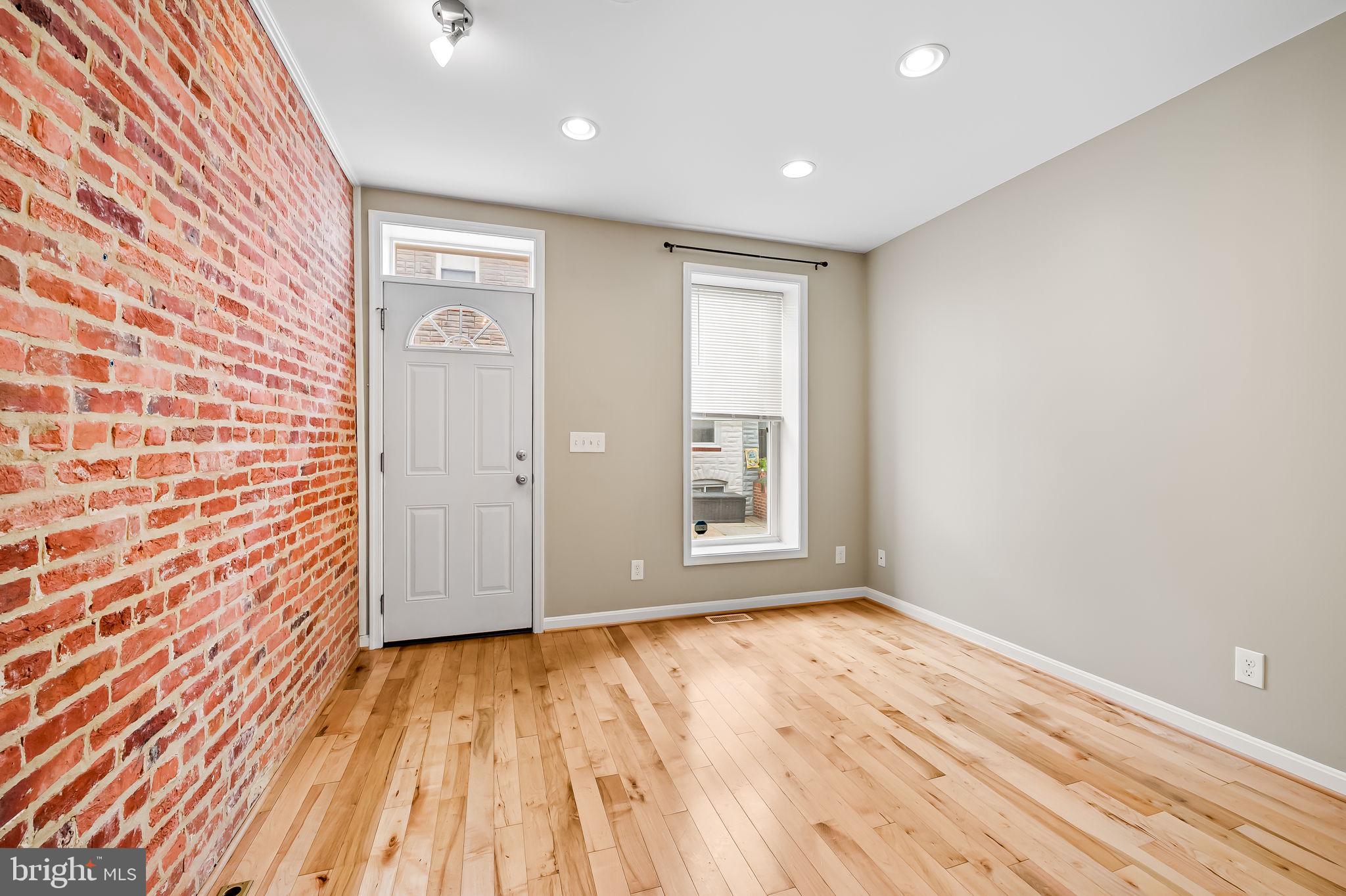 111 North Port Street Baltimore, MD 21224 - Photo 6 of 34