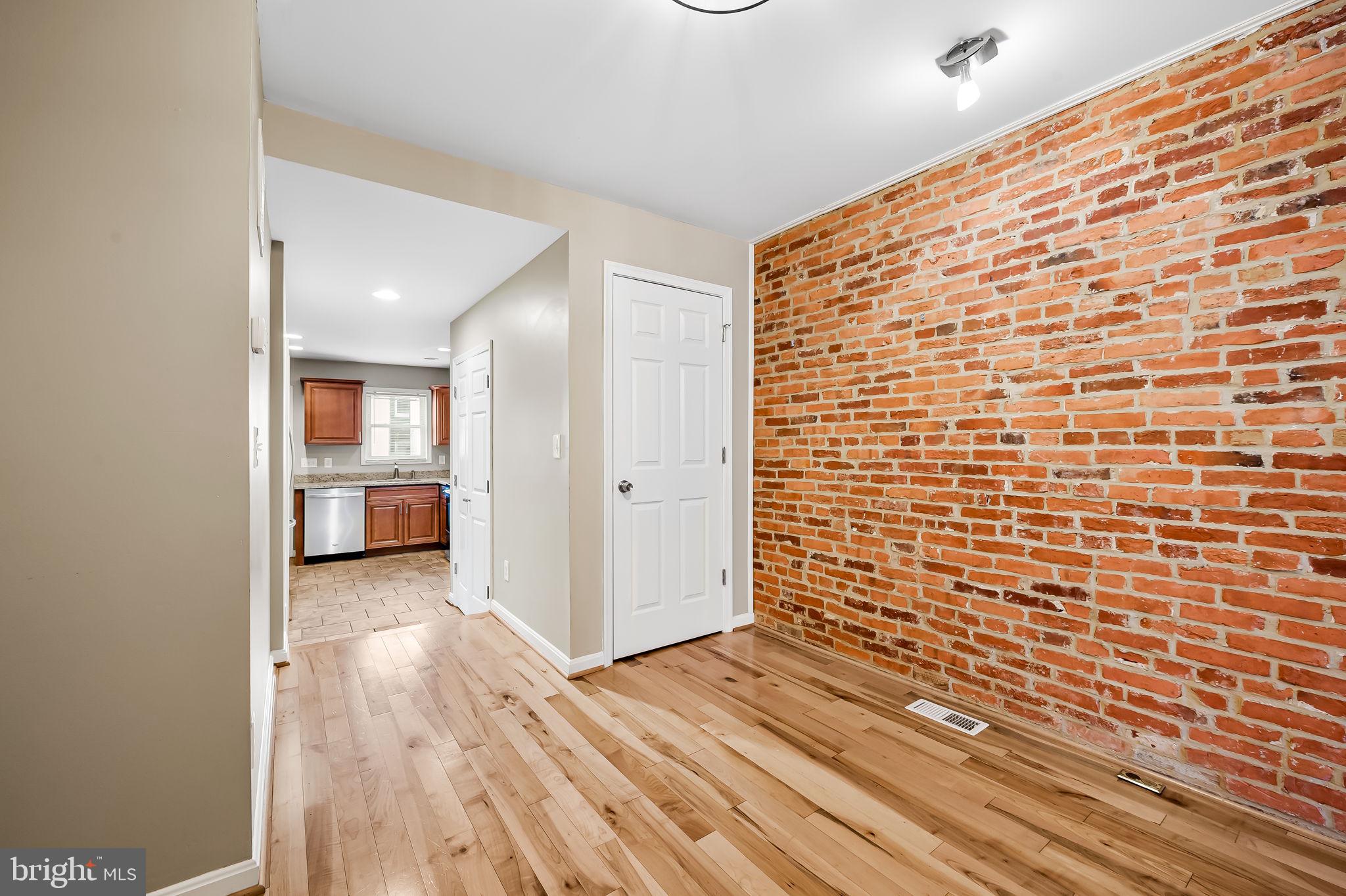 111 North Port Street Baltimore, MD 21224 - Photo 10 of 34