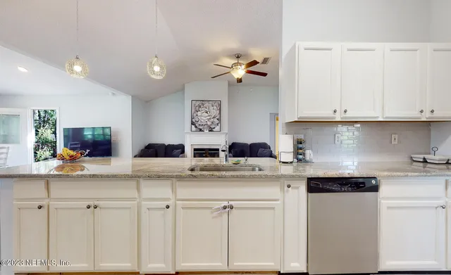 $2,800 | 4767 Kernan Mill Lane East, Jacksonville, FL 32224