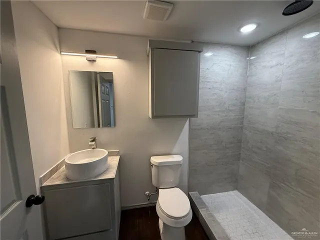 $1,200 | 1017 Miller Avenue, Mission, TX 78572