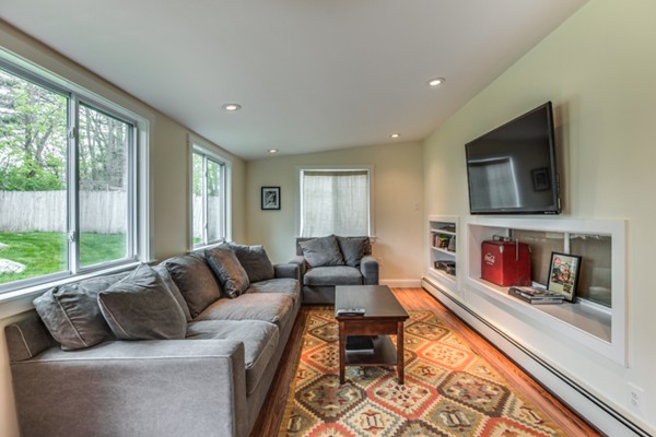17 Robinson Road Beverly, MA 01915 - Photo 15 of 23 Gallery Image 15