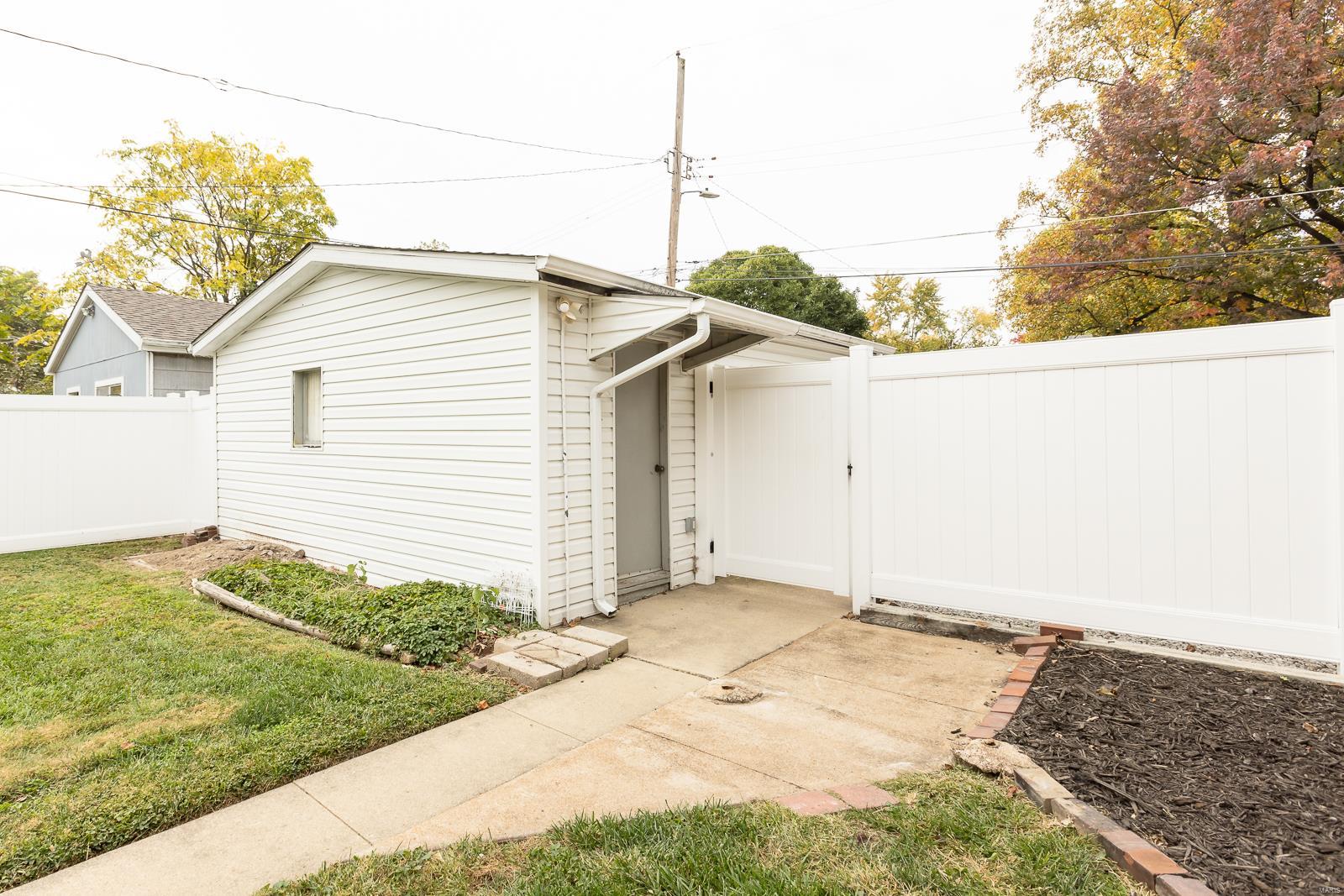 1013 Scheel Street Belleville, IL 62221 - Photo 27 of 29 Gallery Image 27