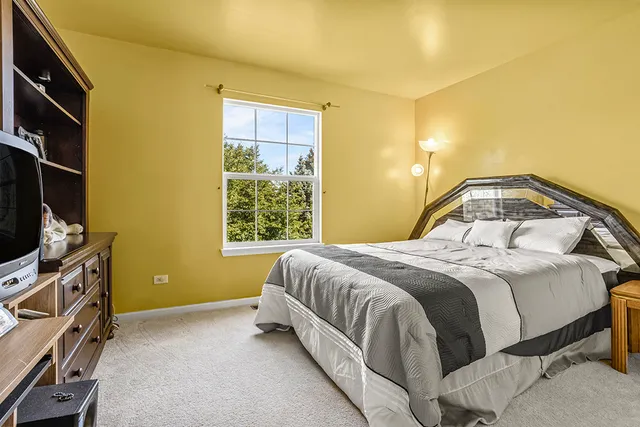 $475,000 | 25226 Balmoral Drive, Shorewood, IL 60404