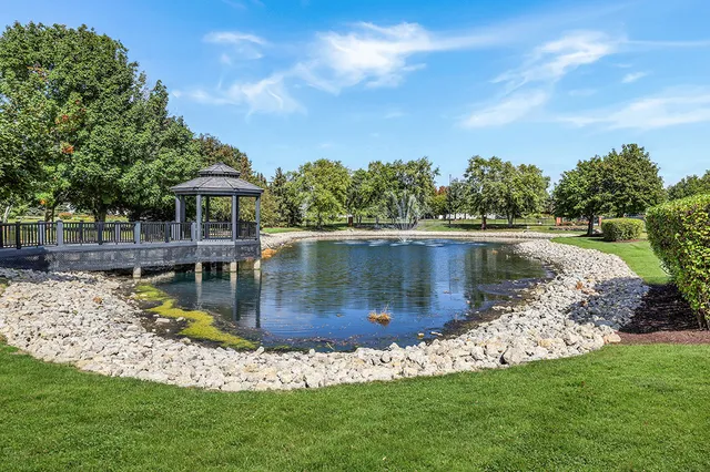 $475,000 | 25226 Balmoral Drive, Shorewood, IL 60404