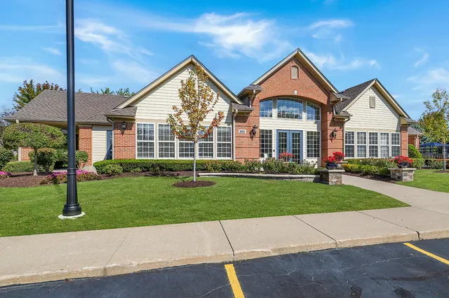 $475,000 | 25226 Balmoral Drive, Shorewood, IL 60404