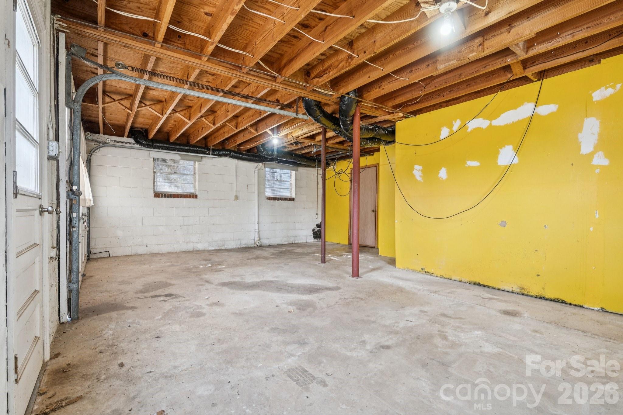 9525 Brief Road Charlotte, NC 28227 - Photo 34 of 46 a view of a indoor garage