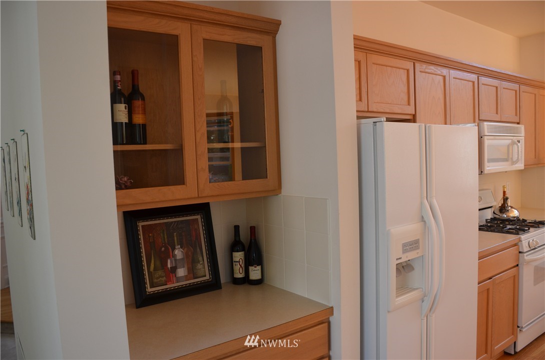 3524 Northeast 24th Court Renton, WA 98056 - Photo 9 of 25 Gallery Image 9