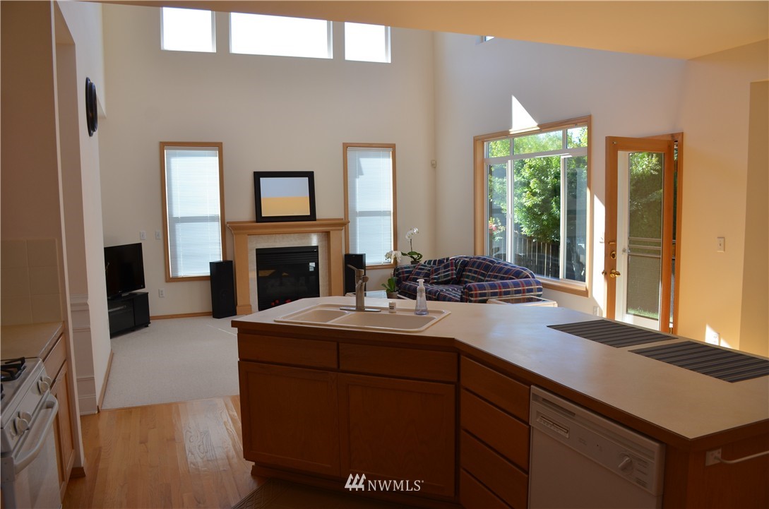 3524 Northeast 24th Court Renton, WA 98056 - Photo 10 of 25 Gallery Image 10