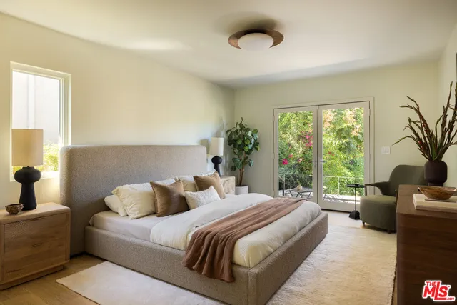 $2,438,000 | 3815 Chanson Drive, View Park, CA 90043