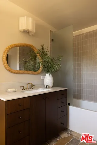 $2,438,000 | 3815 Chanson Drive, View Park, CA 90043