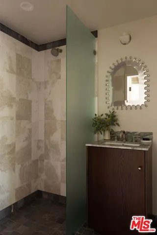 $2,438,000 | 3815 Chanson Drive, View Park, CA 90043