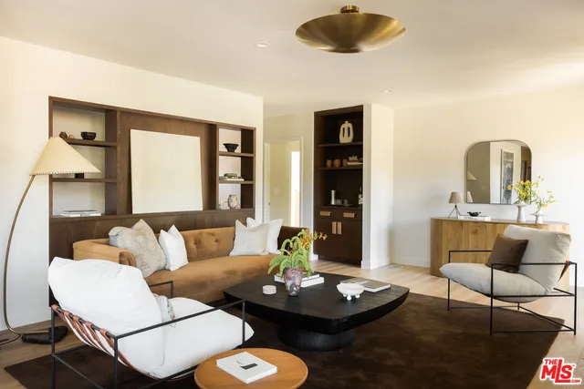 $2,438,000 | 3815 Chanson Drive, View Park, CA 90043