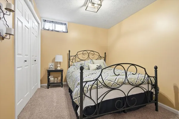 $355,000 | 22 Long Cove Court, Bloomington, IL 61704