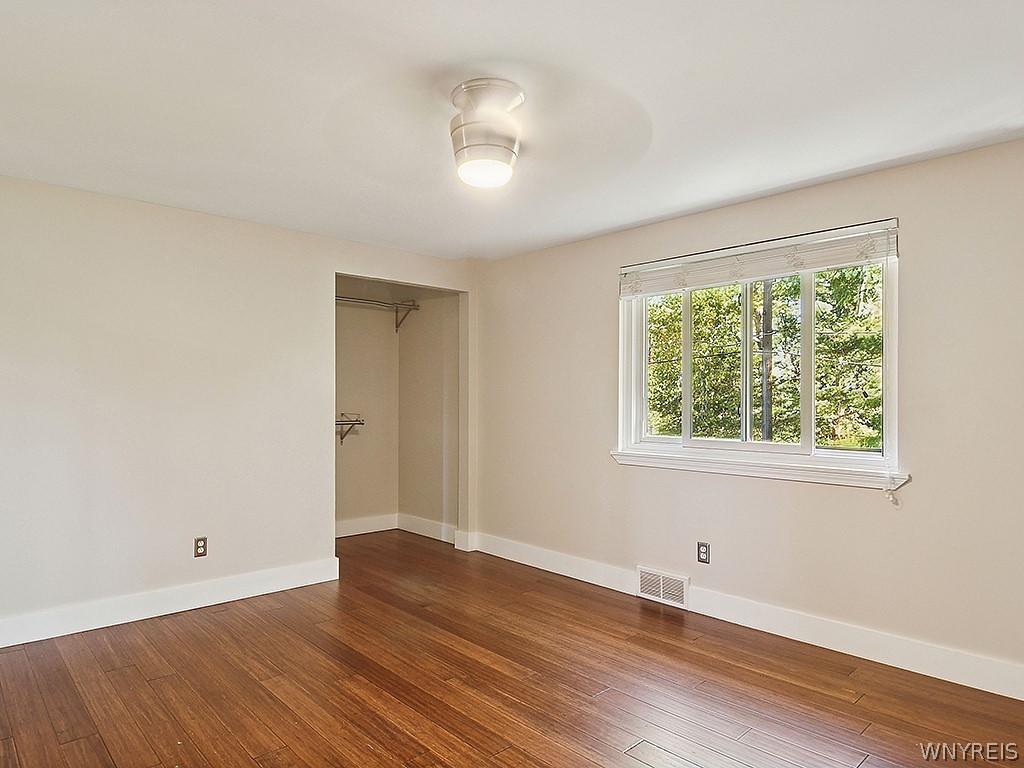 1689 Orchard Park Road West Seneca, NY 14224 - Photo 17 of 27