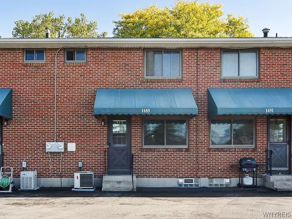 $185,000 | 1689 Orchard Park Road, West Seneca, NY 14224