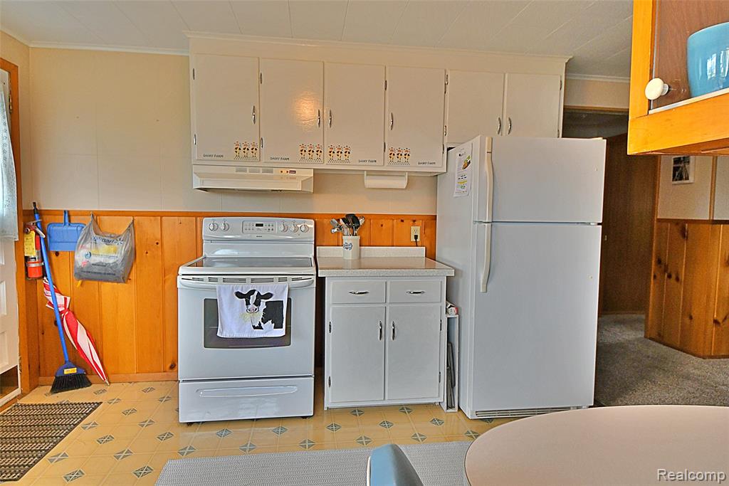 8834 Iroquois Road St. Helen, MI 48656 - Photo 7 of 21