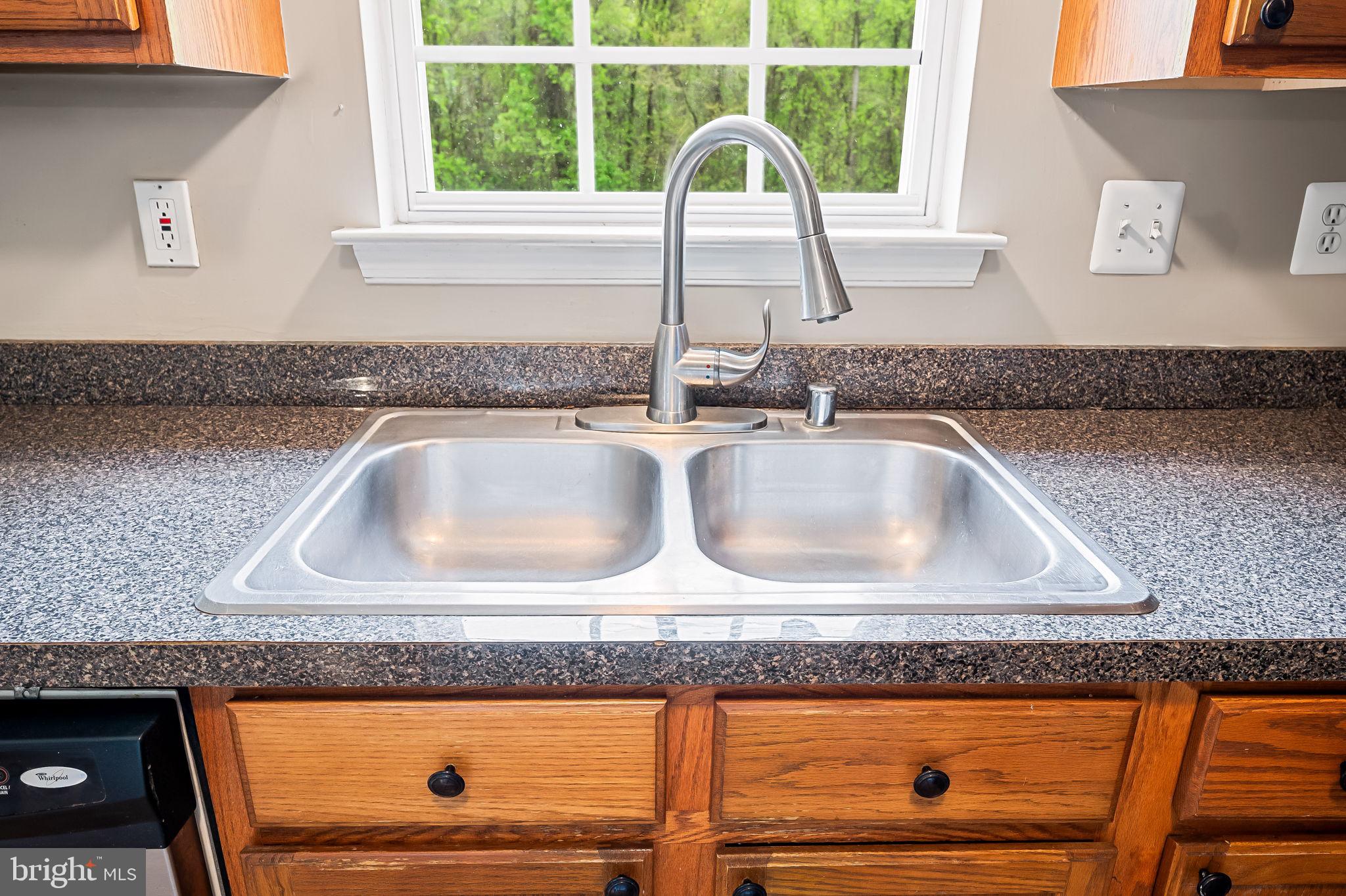 509 Silverside Road Edgewood, MD 21040 - Photo 13 of 42 Double Sink
