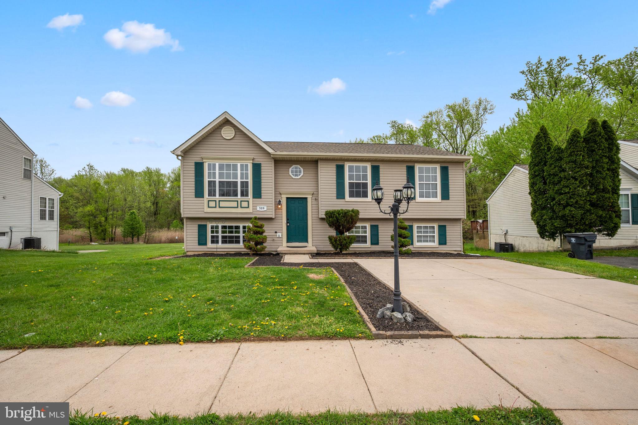 509 Silverside Road Edgewood, MD 21040 - Photo 2 of 42 Spacious concrete driveway
