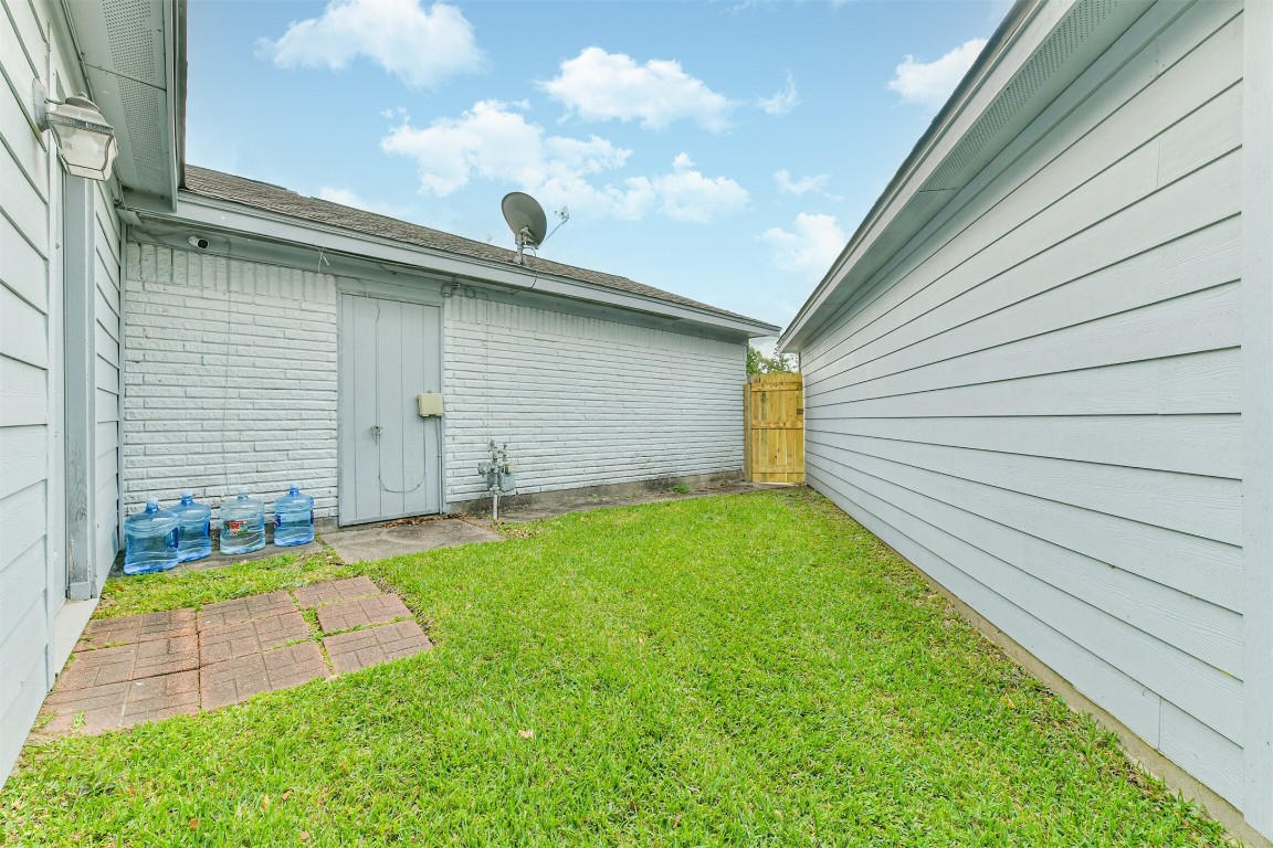 823 Townley Street Channelview, TX 77530 - Photo 26 of 29 a view of backyard of house