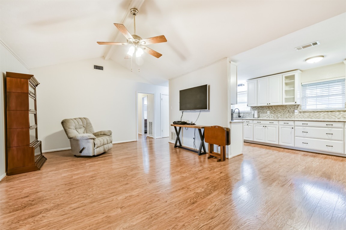 823 Townley Street Channelview, TX 77530 - Photo 4 of 29 a living room with furniture and a flat screen tv