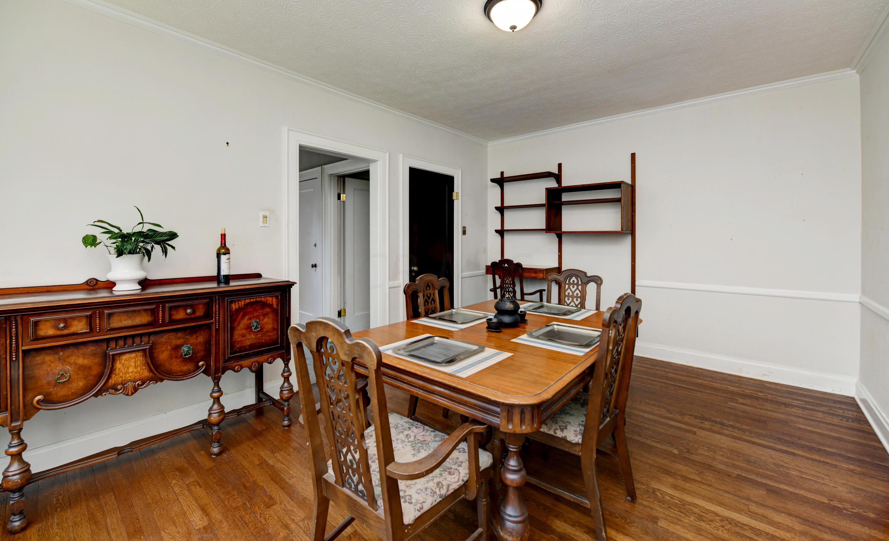 37 Winthrop Road Columbus, OH 43214 - Photo 21 of 56 Dining Room