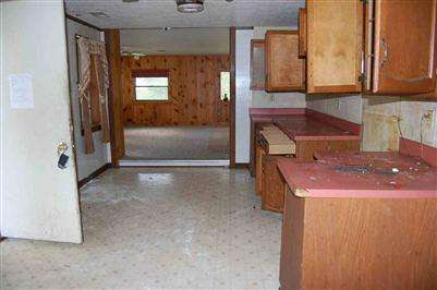 9487 West Stanley Road Flushing, MI 48433 - Photo 7 of 11 20138721-6.JPG