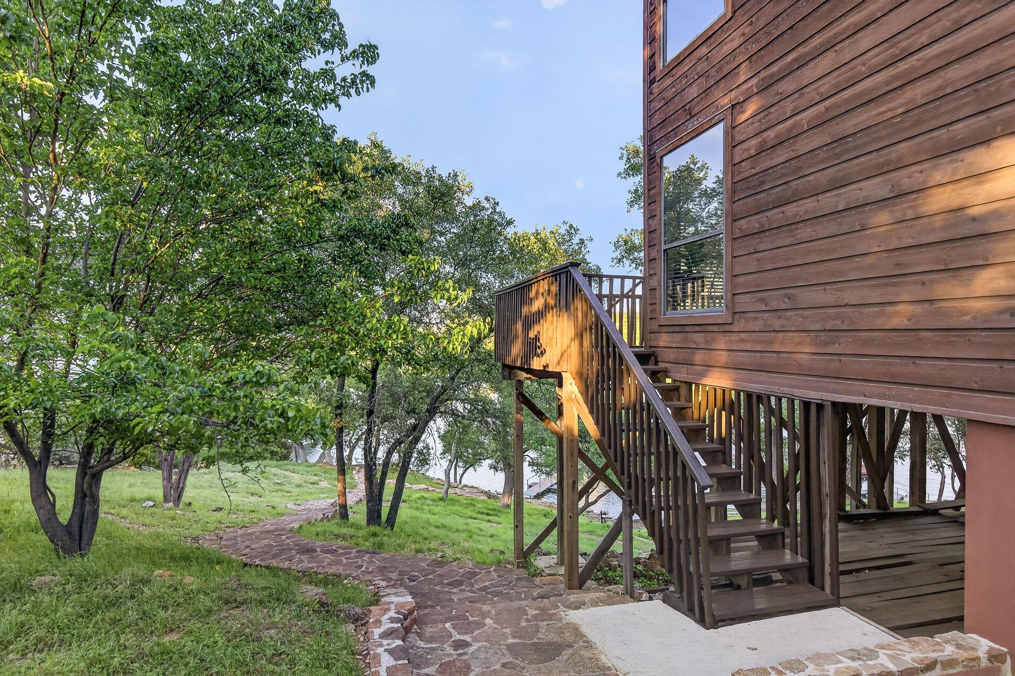 2512 Sunset Cliff Road Burnet, TX 78611 - Photo 13 of 38