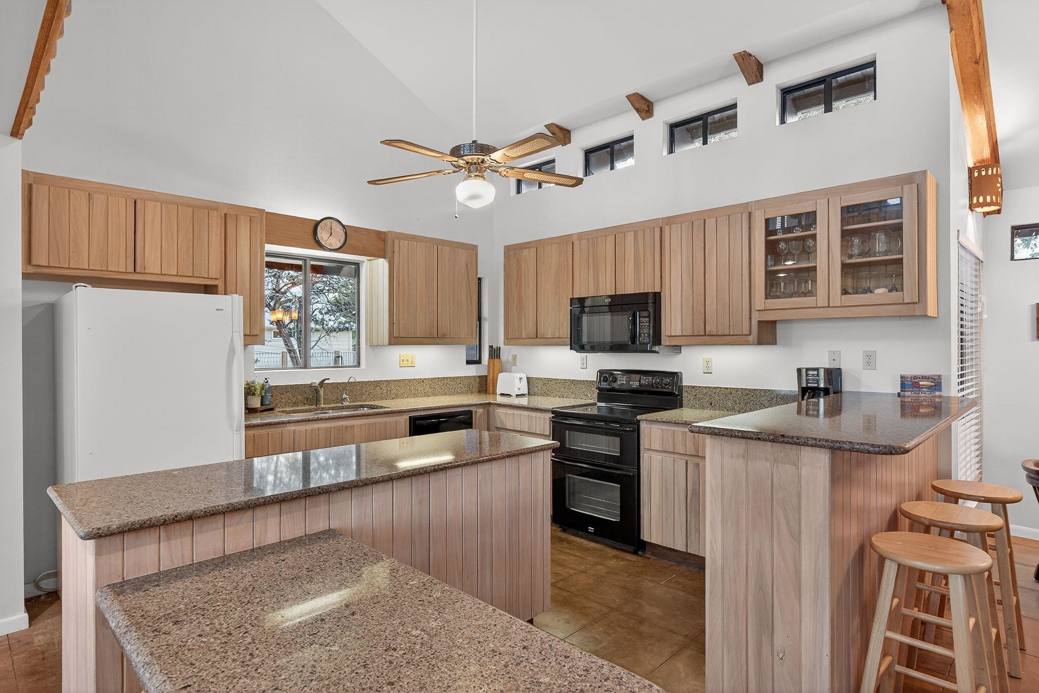 2512 Sunset Cliff Road Burnet, TX 78611 - Photo 17 of 38