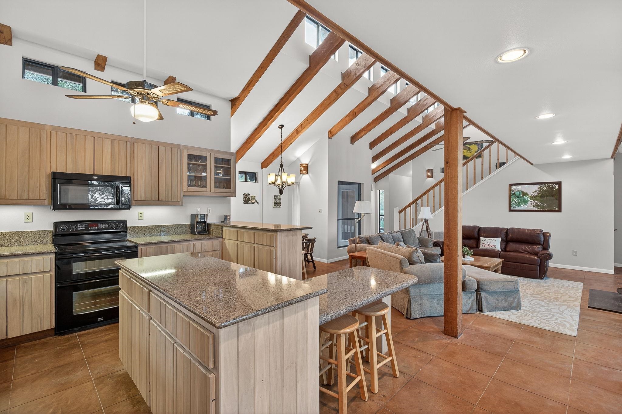 2512 Sunset Cliff Road Burnet, TX 78611 - Photo 18 of 38