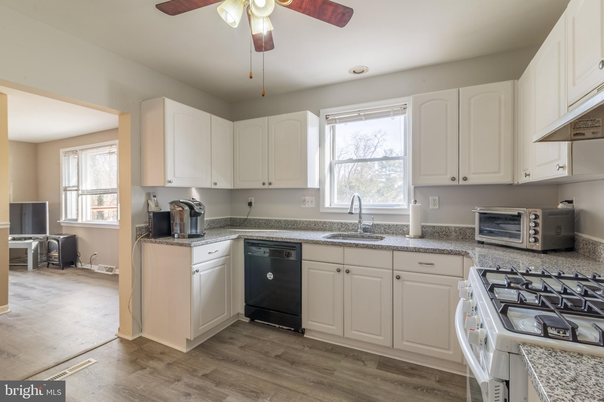 158 County House Road Mount Royal, NJ 08061 - Photo 2 of 25 Gallery Image 2