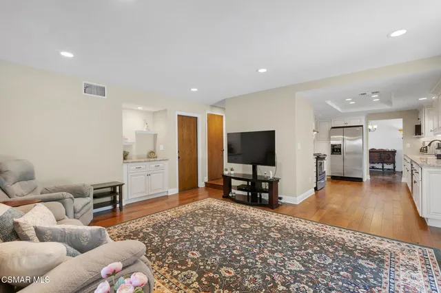 $969,900 | 4668 Bella Vista Drive, Moorpark, CA 93021