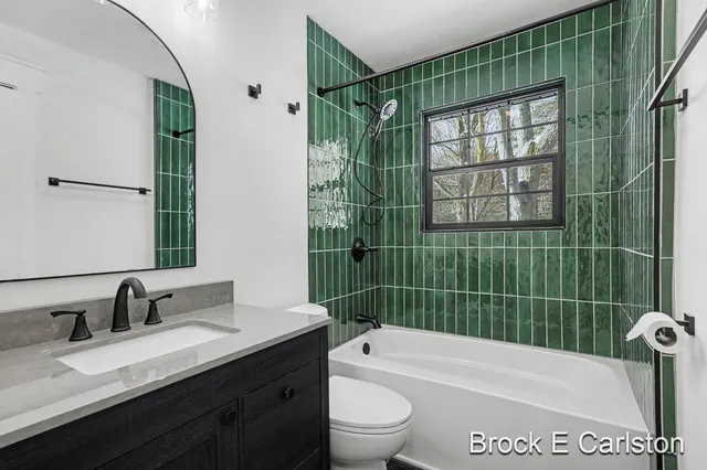 $299,900 | 945 Van Eyck Street, Muskegon, MI 49442