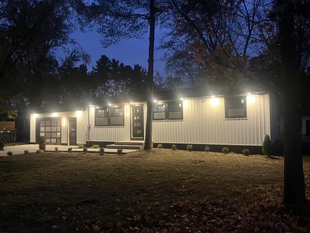 $299,900 | 945 Van Eyck Street, Muskegon, MI 49442