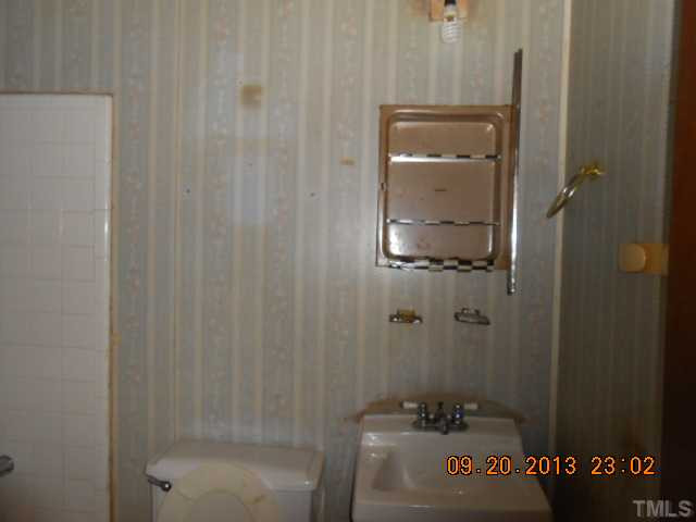 536 Dacian Road Raleigh, NC 27610 - Photo 9 of 10 a bathroom with a shower