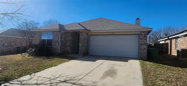 $320,000 | 3709 Northpointe Drive, Denton, TX 76207