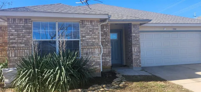 $320,000 | 3709 Northpointe Drive, Denton, TX 76207