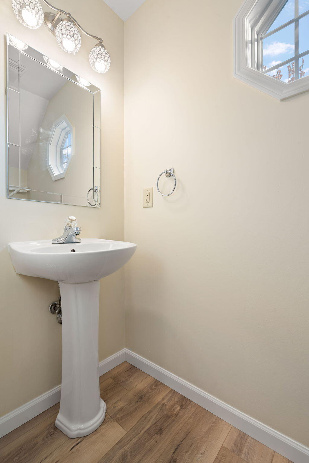 200 Summertree Drive Porter, IN 46304 - Photo 13 of 21 1024x1536