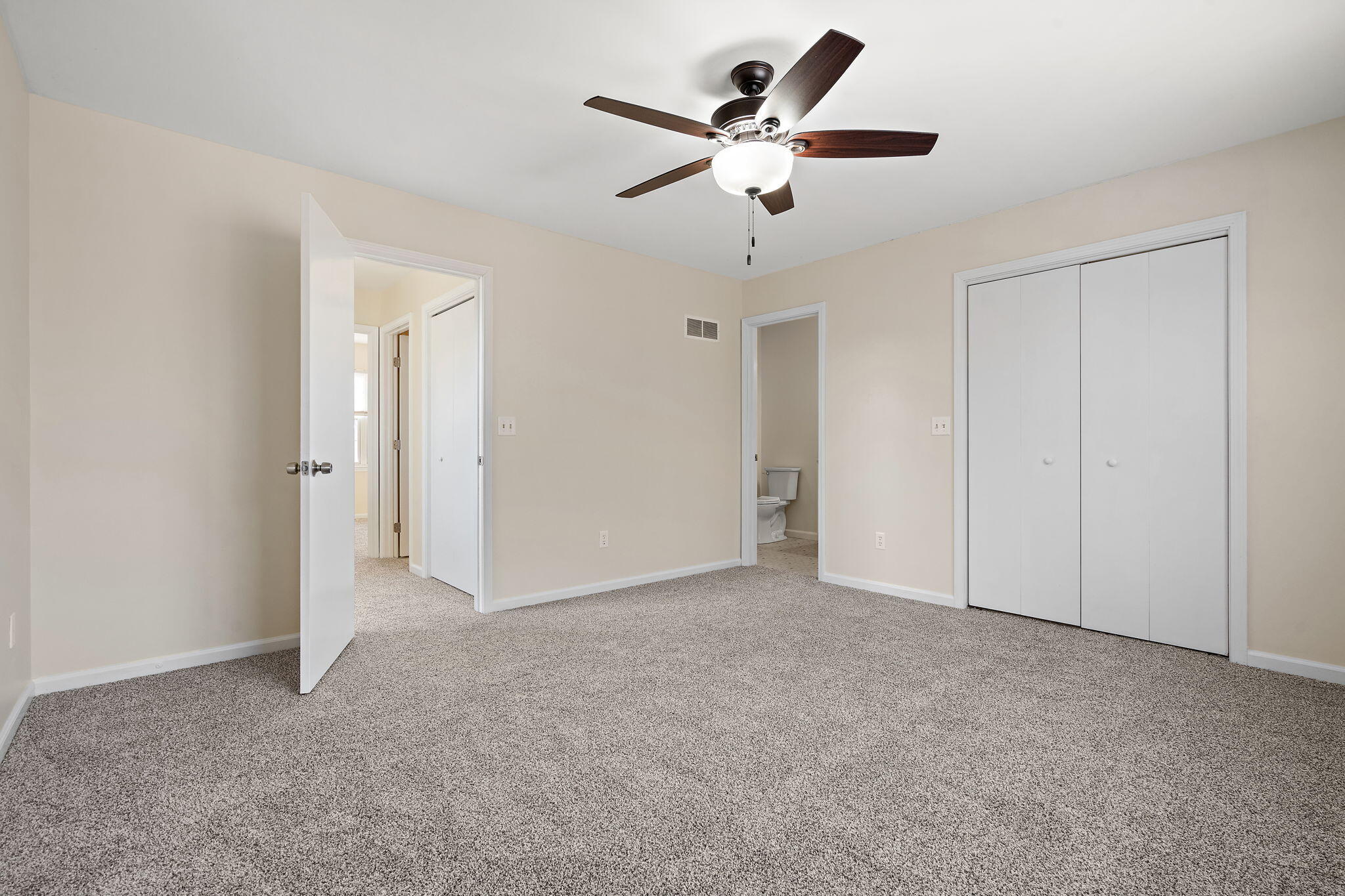 200 Summertree Drive Porter, IN 46304 - Photo 15 of 21 2048x1365