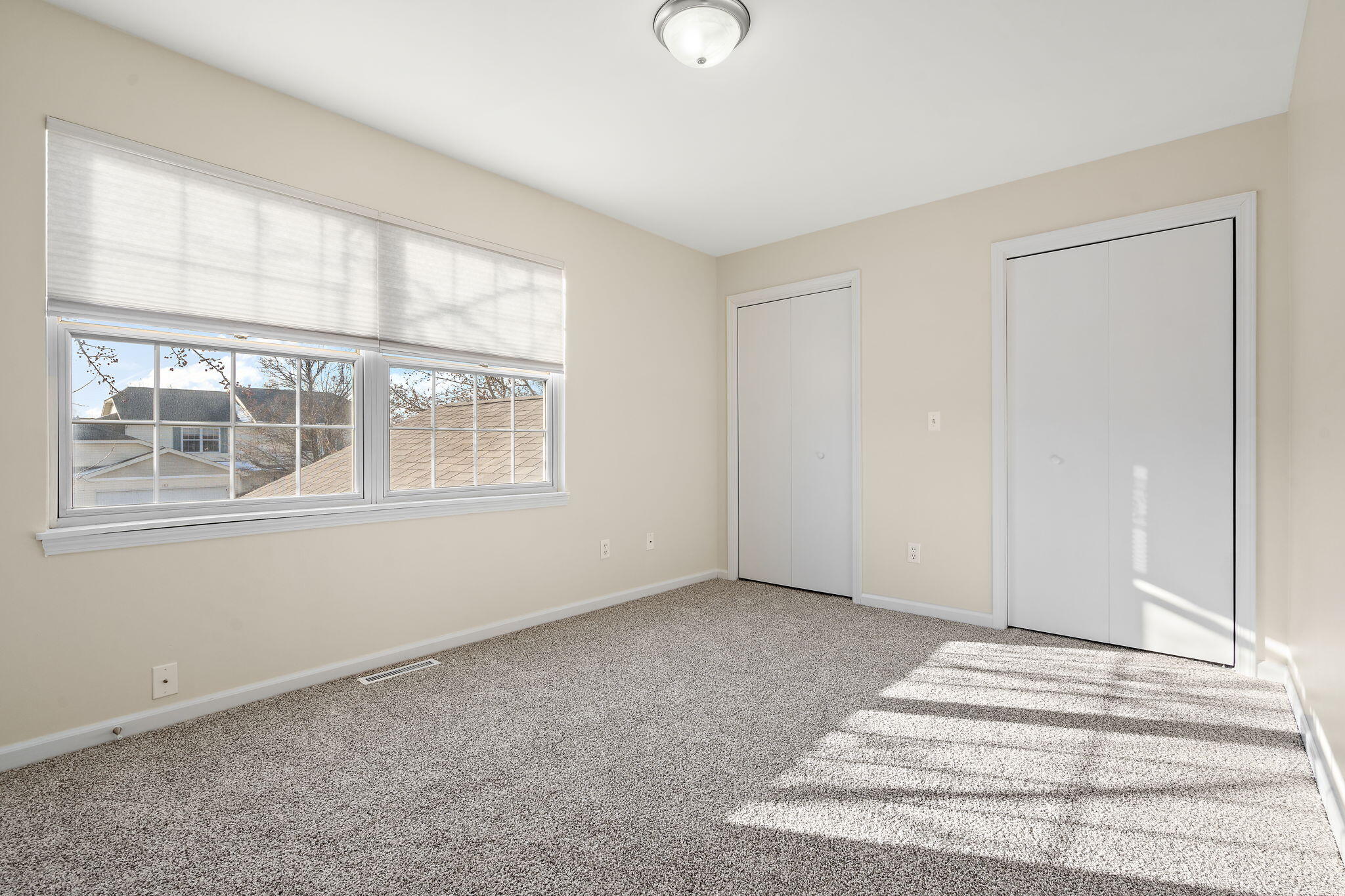 200 Summertree Drive Porter, IN 46304 - Photo 17 of 21 2048x1365