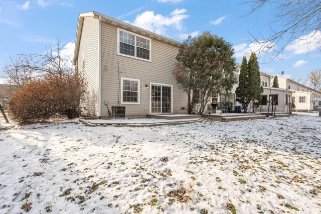 $245,000 | 200 Summertree Drive, Porter, IN 46304