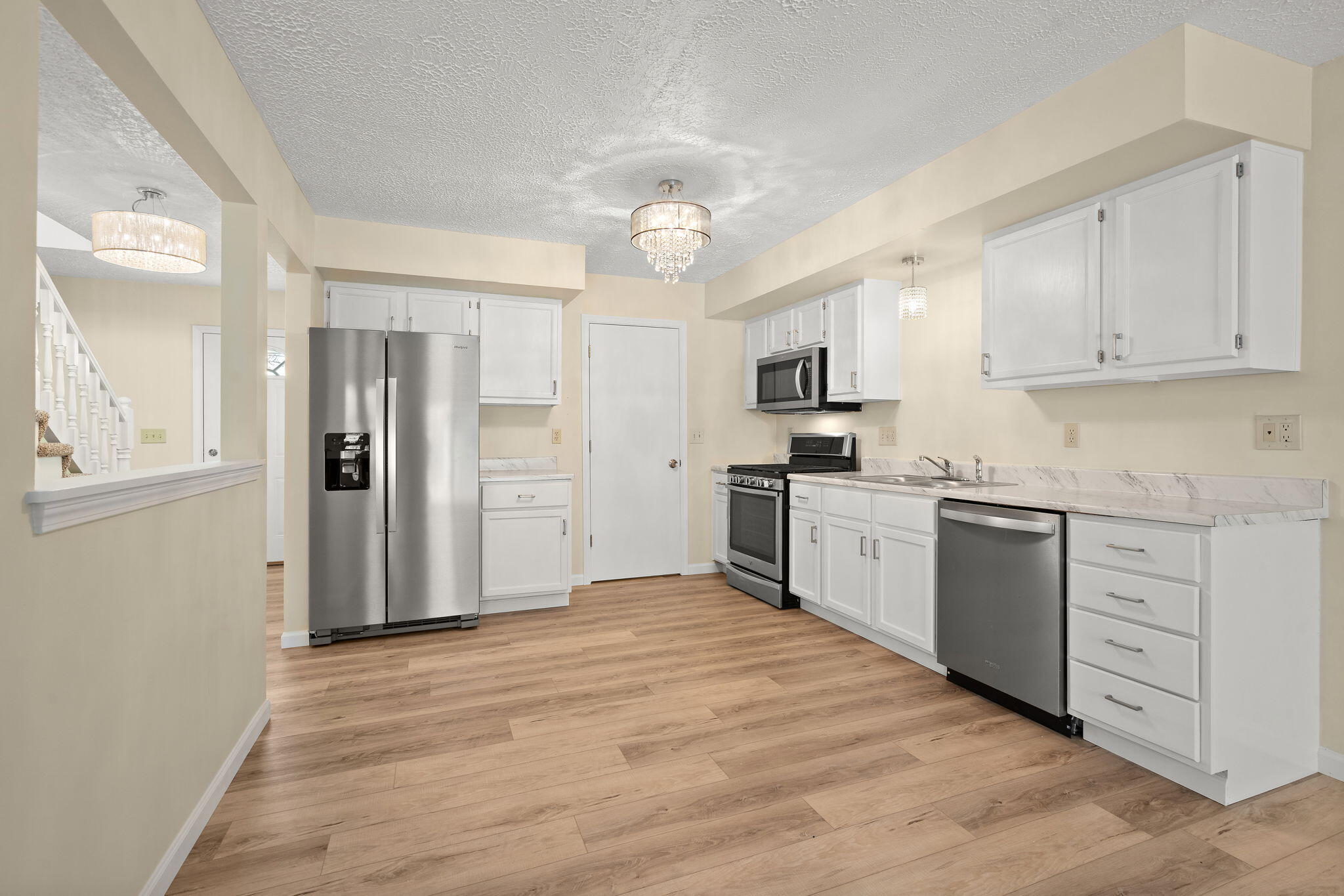 200 Summertree Drive Porter, IN 46304 - Photo 9 of 21 2048x1365