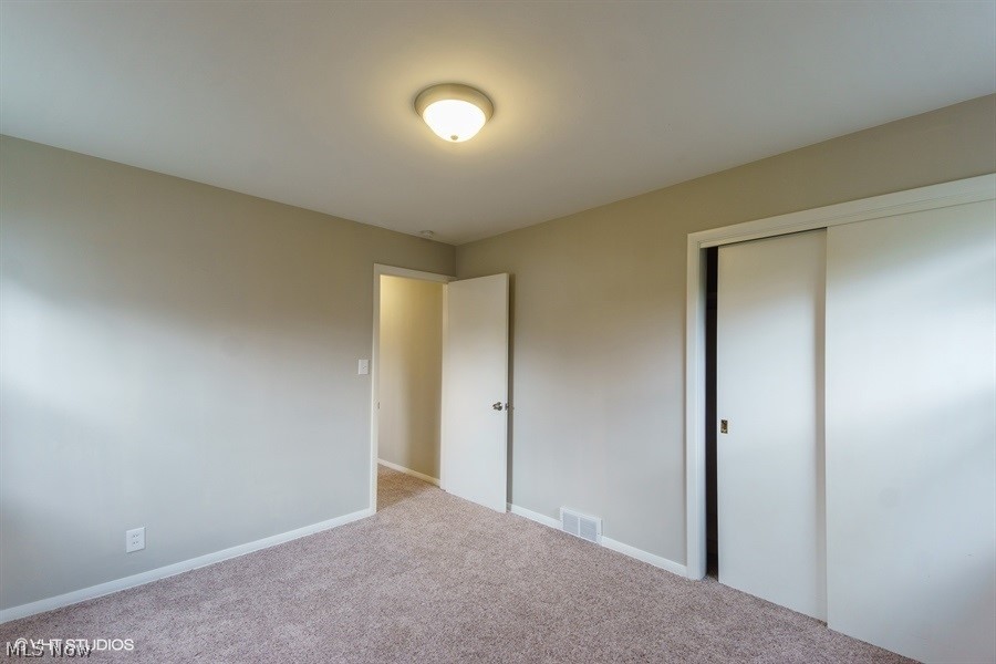 1036 South Green Road Cleveland, OH 44121 - Photo 12 of 21